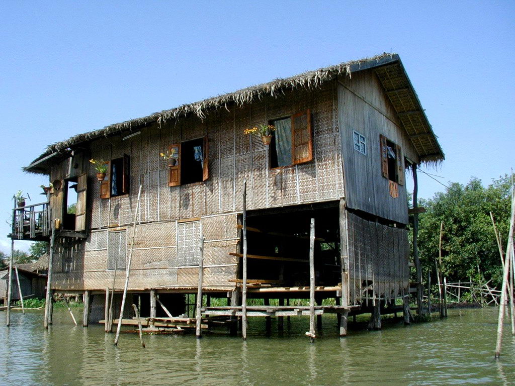 China Tour Operartor The Bamboo Building of Dai Ethnics