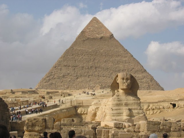 Estatuas de 3,400 años de antiguas son desenterradas en Egipto
