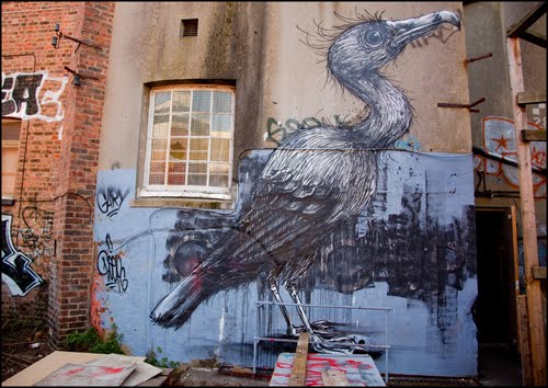 Belgian Street Artist Roa's animal murals in London and Brighton.