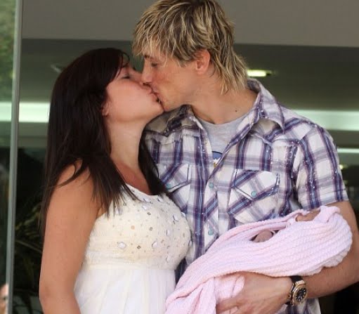 World Cup 2010 Gallery World Cup 2010 Gallery Fernando Torres And His Wife Olalla Dom nguez world-cup-2010-gallery-world-cup-2010-gallery-fernando-torres-and-his-wife-olalla-dom-nguez