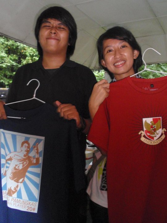 MAKE INDONESIA PROUD: Garage Sale "BANTRUCK"