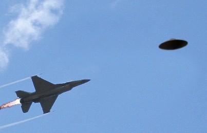 [F-16+Chasing+Flying+Saucer+(B).jpg]