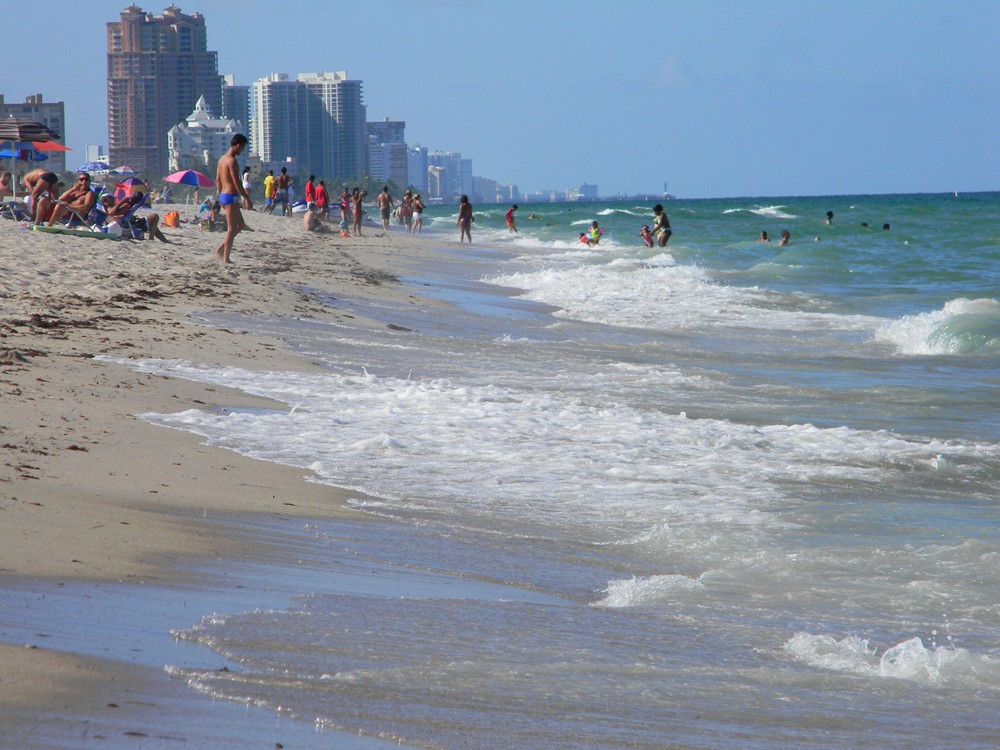 beaches with no waves near me