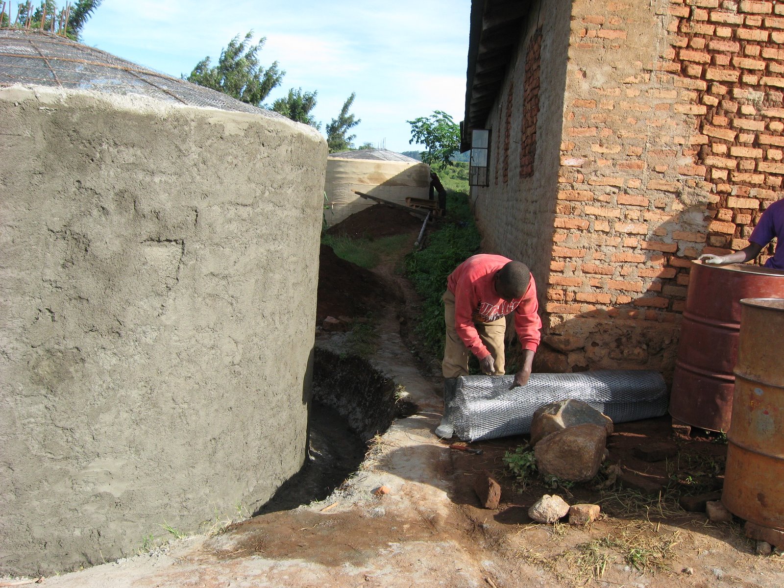 [tanks+under+construction.JPG]