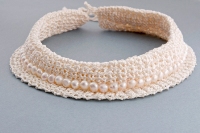 [Colar_croche_e_perolas_01_200.jpg]