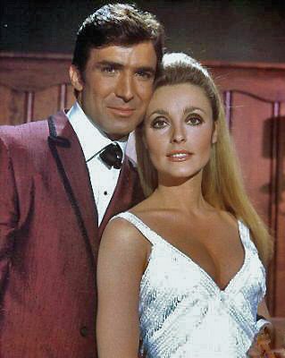 [Tony+&+Jennifer.jpg]