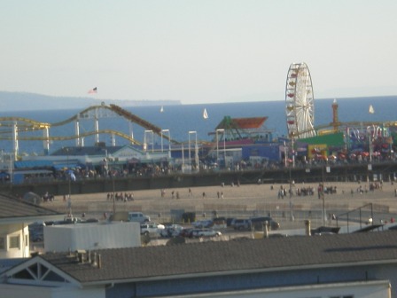 [SM+Pier.jpg]
