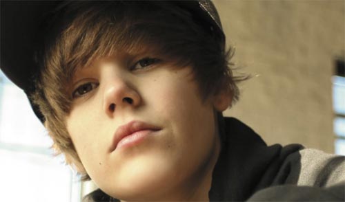 JUSTIN BIEBER: Justin Bieber o menino mais bonito do mundo.
