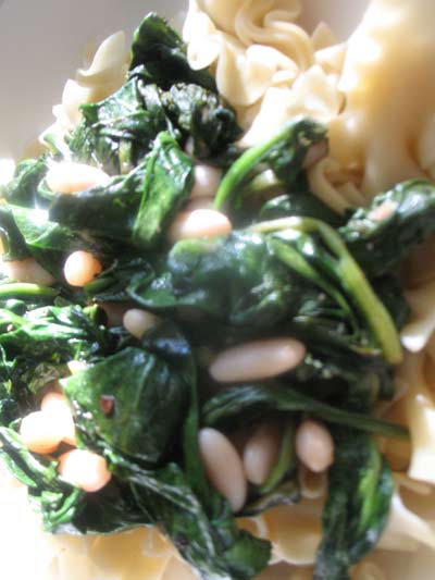 Sautéed Spinach and Cannellini Beans with Balsamic Vinegar