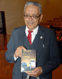 La Radio siempre está: HONDURAS: Mario Hernán Ramírez presenta su libro “Gargantas de Oro de la Radiodifusión de Honduras”