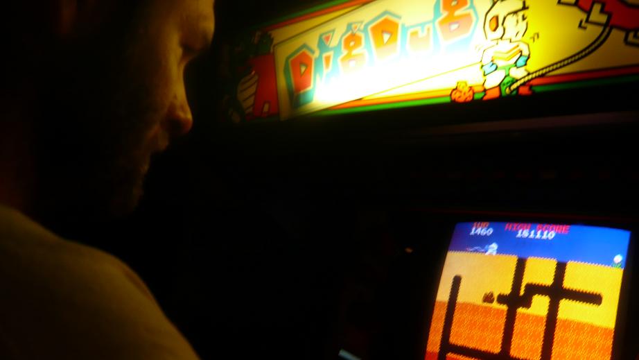 [game+on+dig+dug+diversal.JPG]
