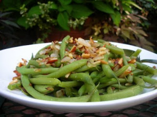 Green Beans with Onion and Almonds