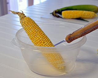 How to Cut Corn Off the Cob