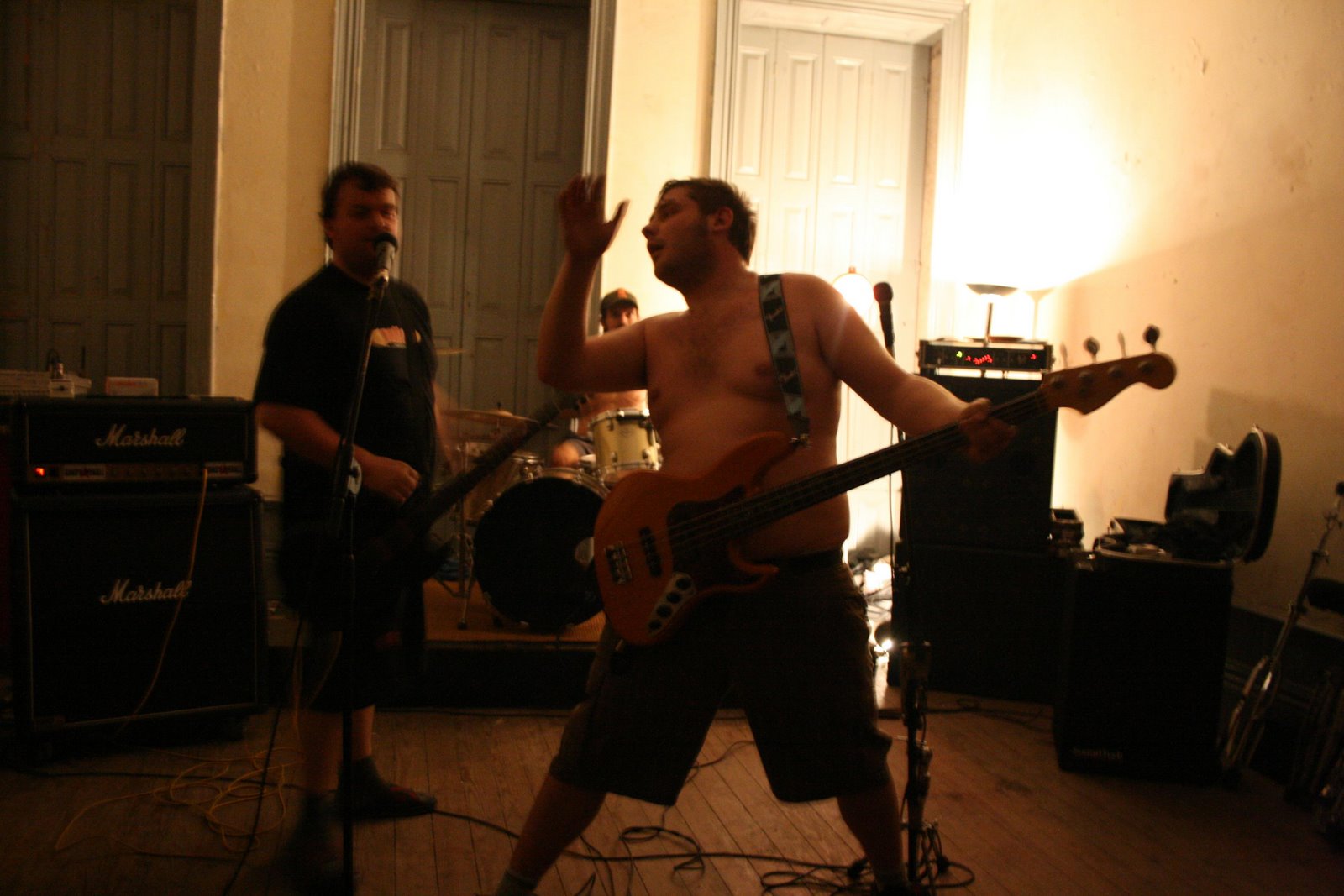 [gino's+eyeball.JPG]