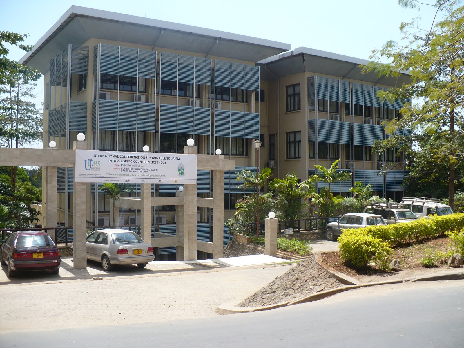 Mbele: LCCT Visit to the University of Dar es Salaam