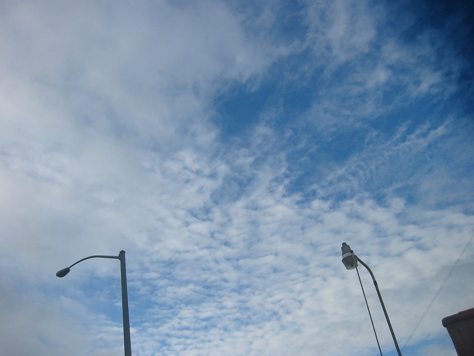 [Sonoma+Scalar+skies+2+Feb+2007.JPG]