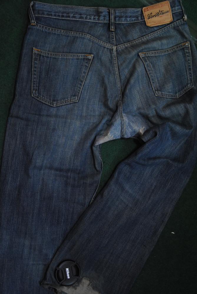 small-pants-for-big-guy-levis-signature-series