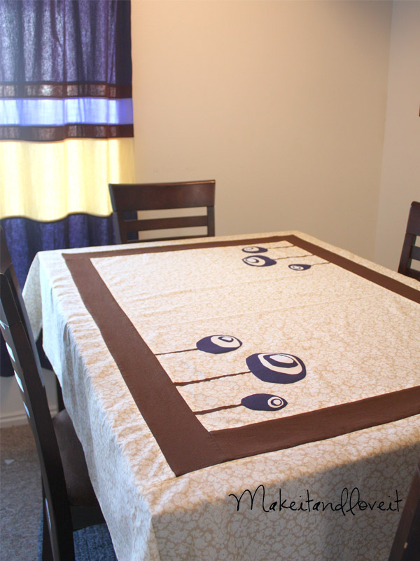 [tablecloth1.jpg]