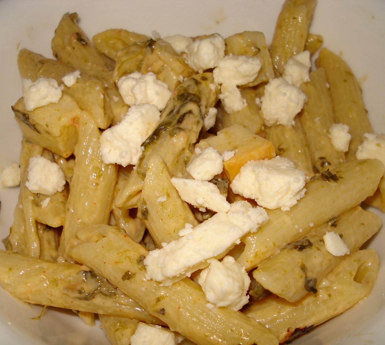 modern family Mmm Mmm! Monday Smoked Mozzerella Pasta Salad