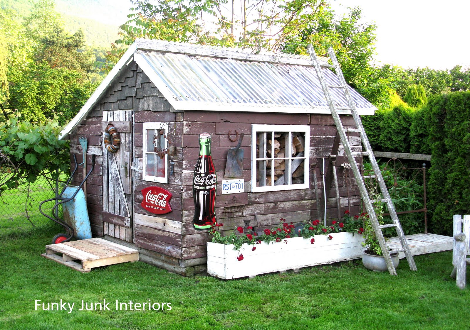 Decorating the great outdoors with junk for 'Gitter Done ...
