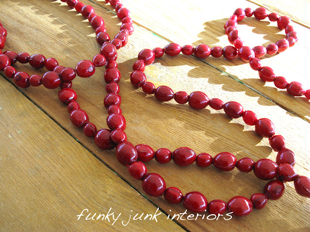 Make a real cranberry garland that looks just like this amazing faux one!