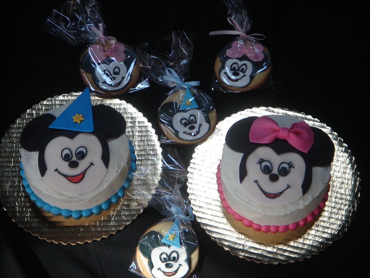 [kids+minie-mickey+mouse.JPG]