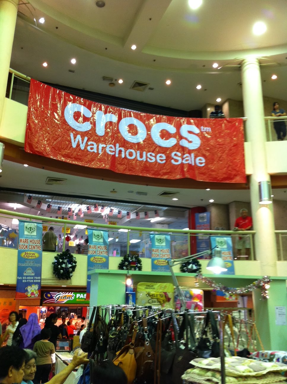 crocs warehouse locations