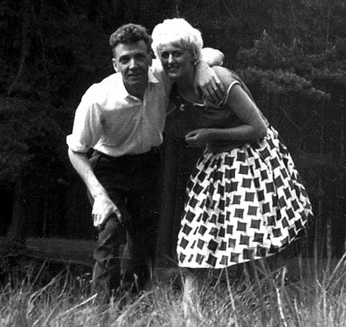 [Ian+Brady+y+Mira+Hinley+(002).jpg]