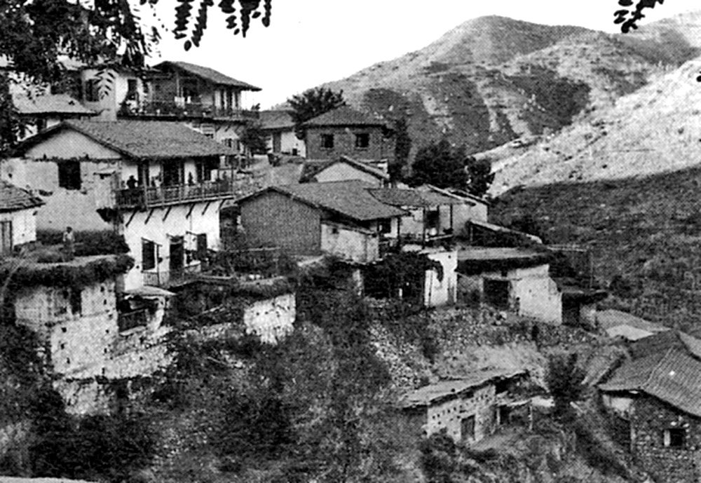 [Aldea+de+Chipre.jpg]