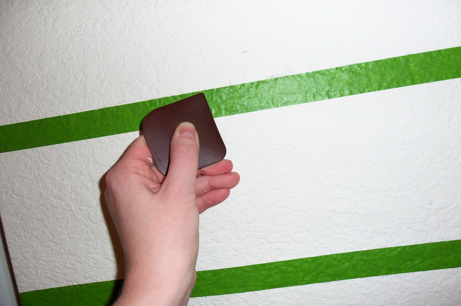 6 How to Paint a Magnetic Wall {toy room ideas} – Tip Junkie