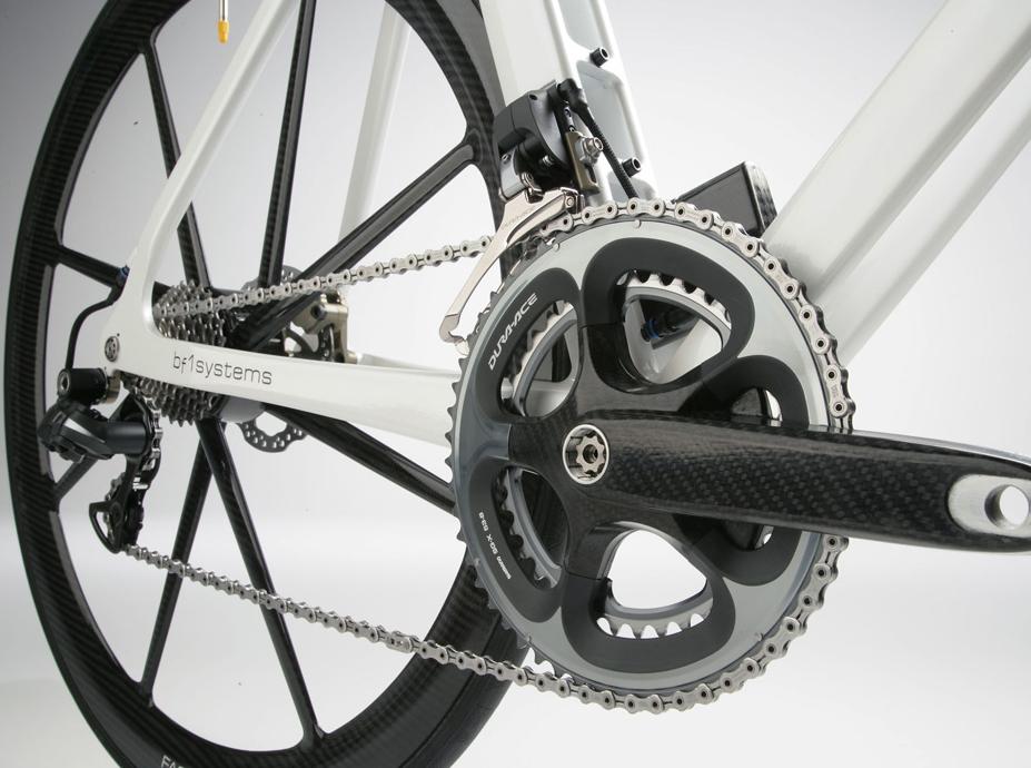 昆虫には歯車のような微細な機構がある