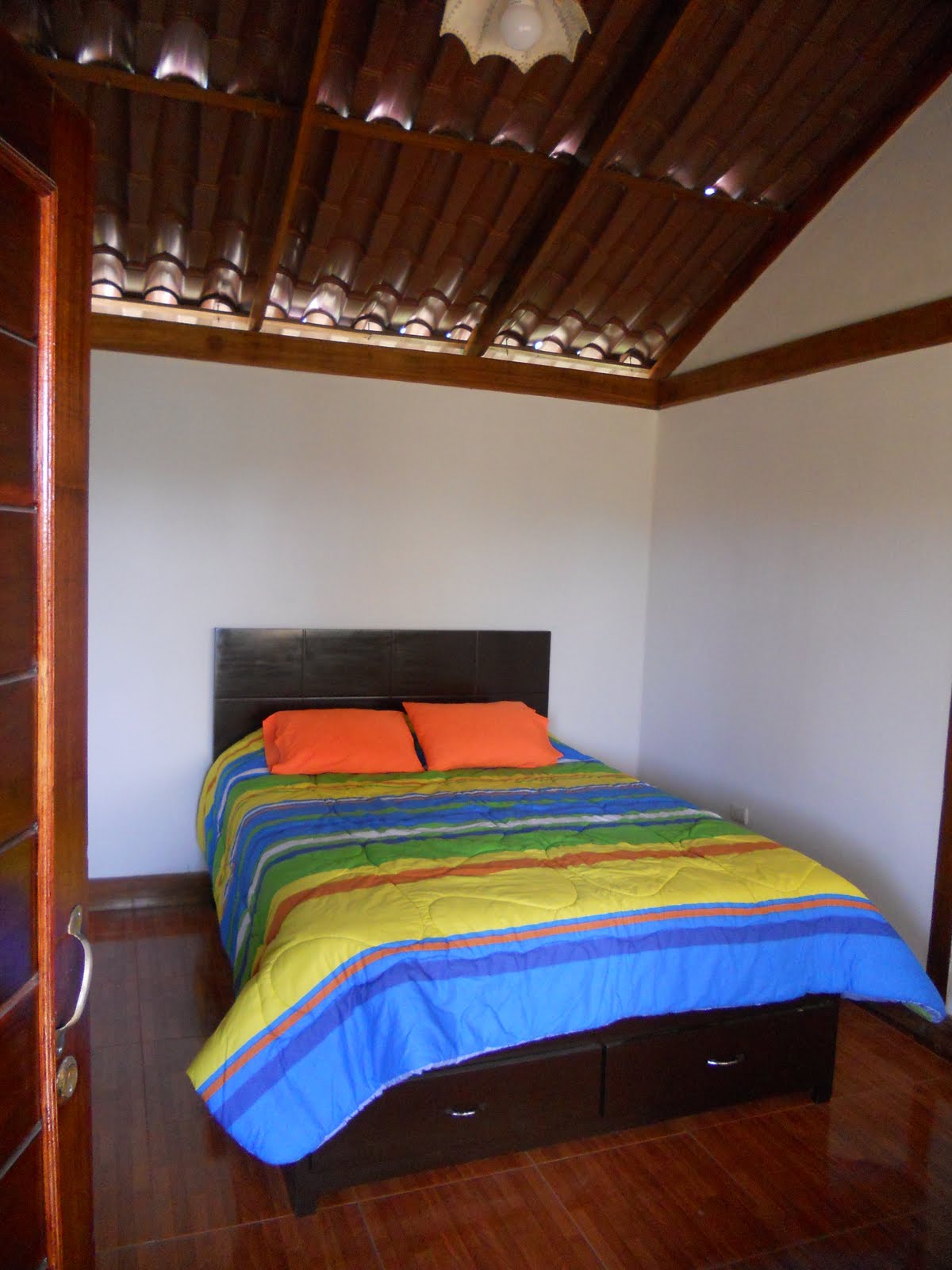 Alquilo Lindas Casas Chocalla A 5 Minutos Del Boulevard De Asia