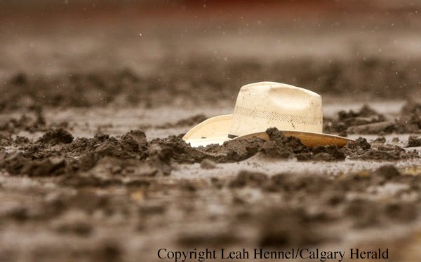 Leah Hennel Photography: Muddy Rodeo