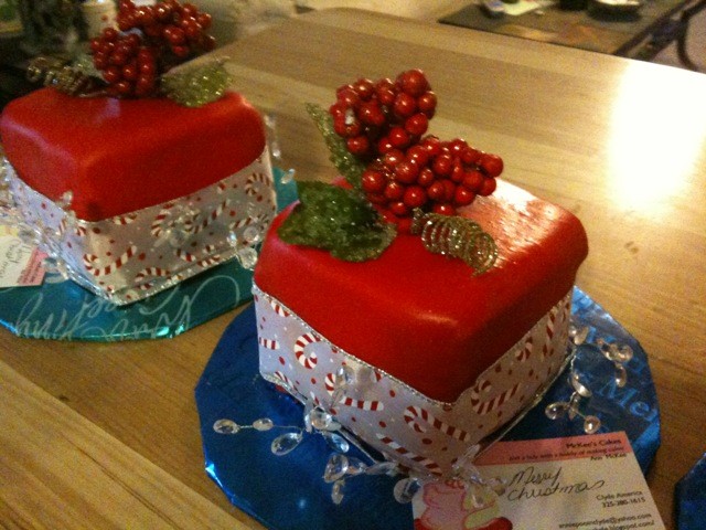 Christmas cakes mini HAPPY CAKES: MINI CHRISTMAS CAKES