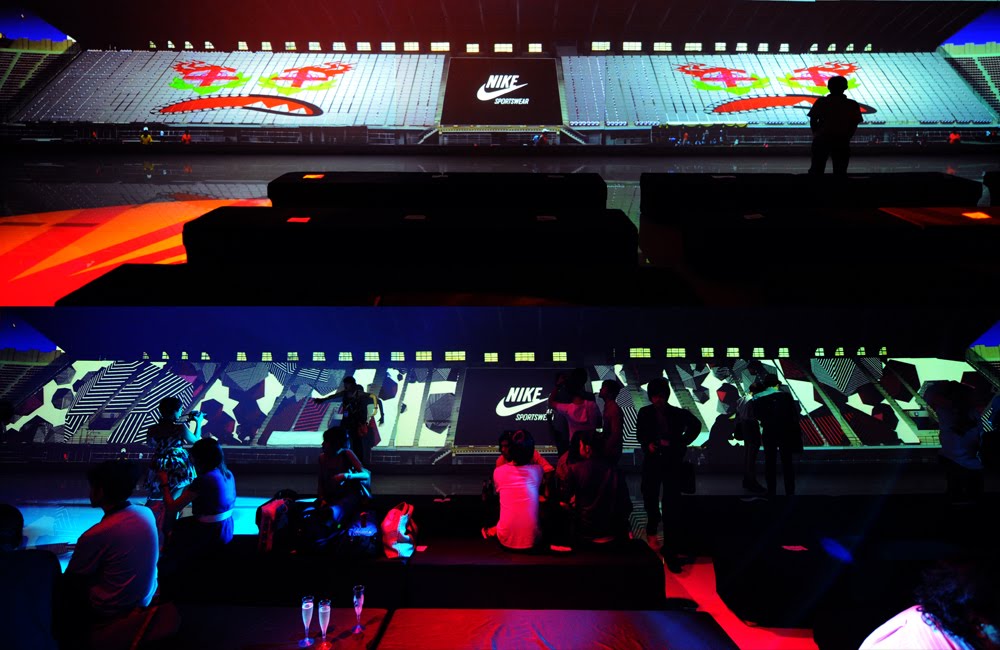 apostrophy's NIKE SPORTSWEAR X CASSETTE PLAYA SUMMER 10 FASHION SHOW