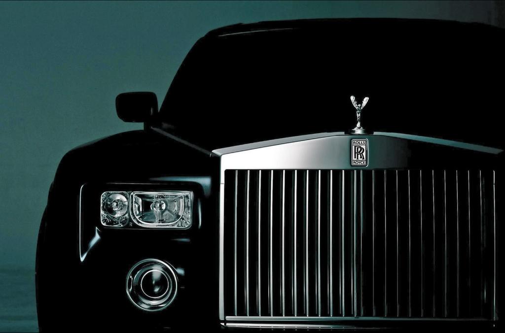 [2005-Rolls-Royce-Phantom-Extended-Wheelbase-Grille-1024x768.jpg]