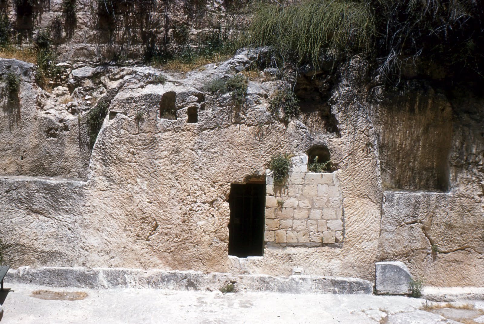 Pictures Of Jesus Tomb