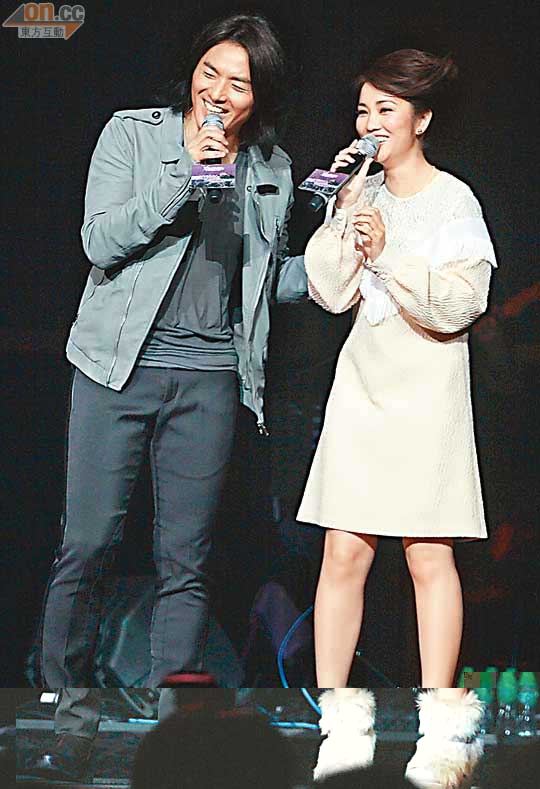 TVB Entertainment News: Ekin Cheng gets so high at concert he loses his