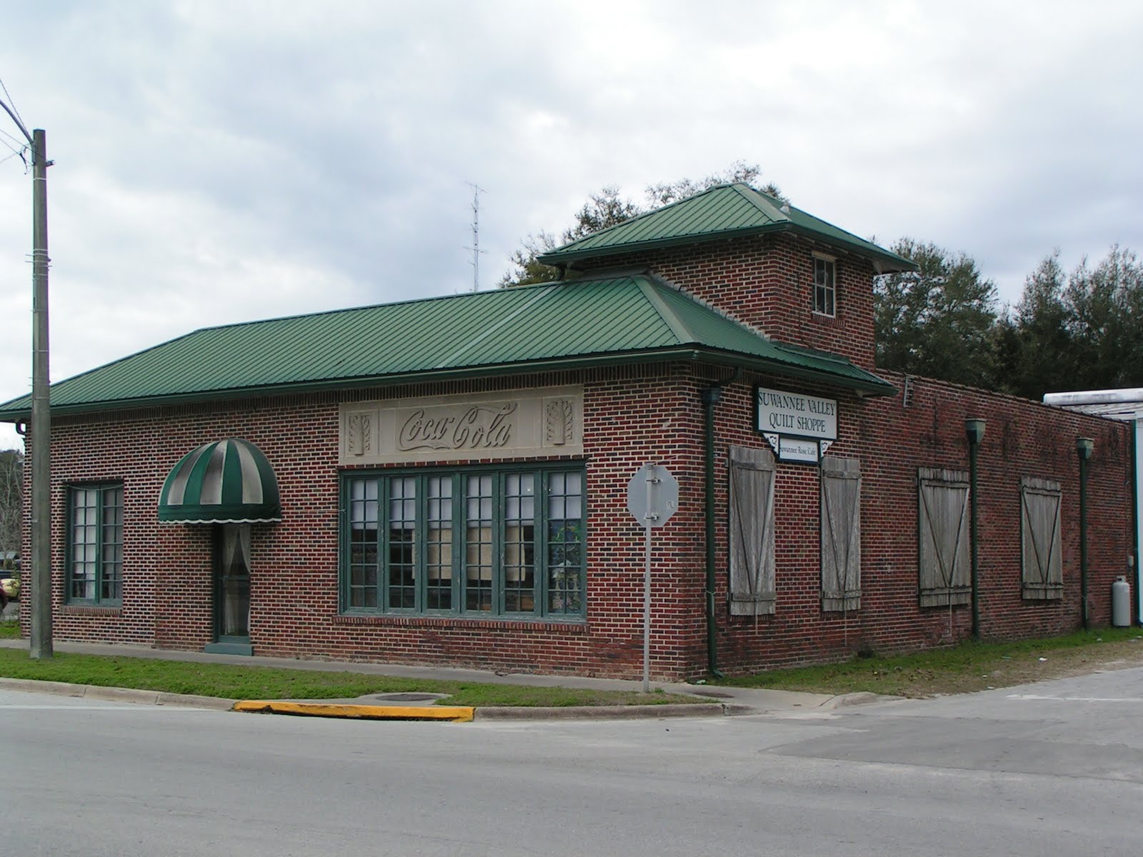 Lovin Our Life Trenton, FL's Really Cool Quilt Shop