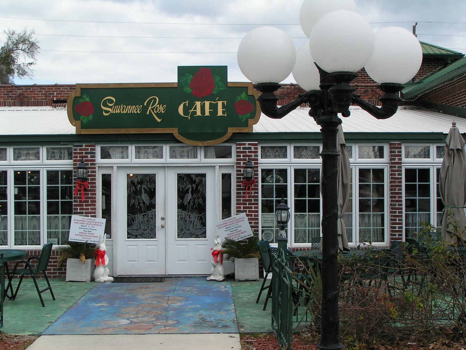 Lovin Our Life Trenton, FL's Really Cool Quilt Shop