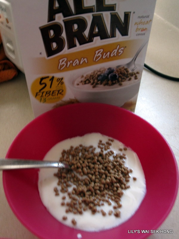 Lily's Wai Sek Hong How to Make Yogurt in the Microwave