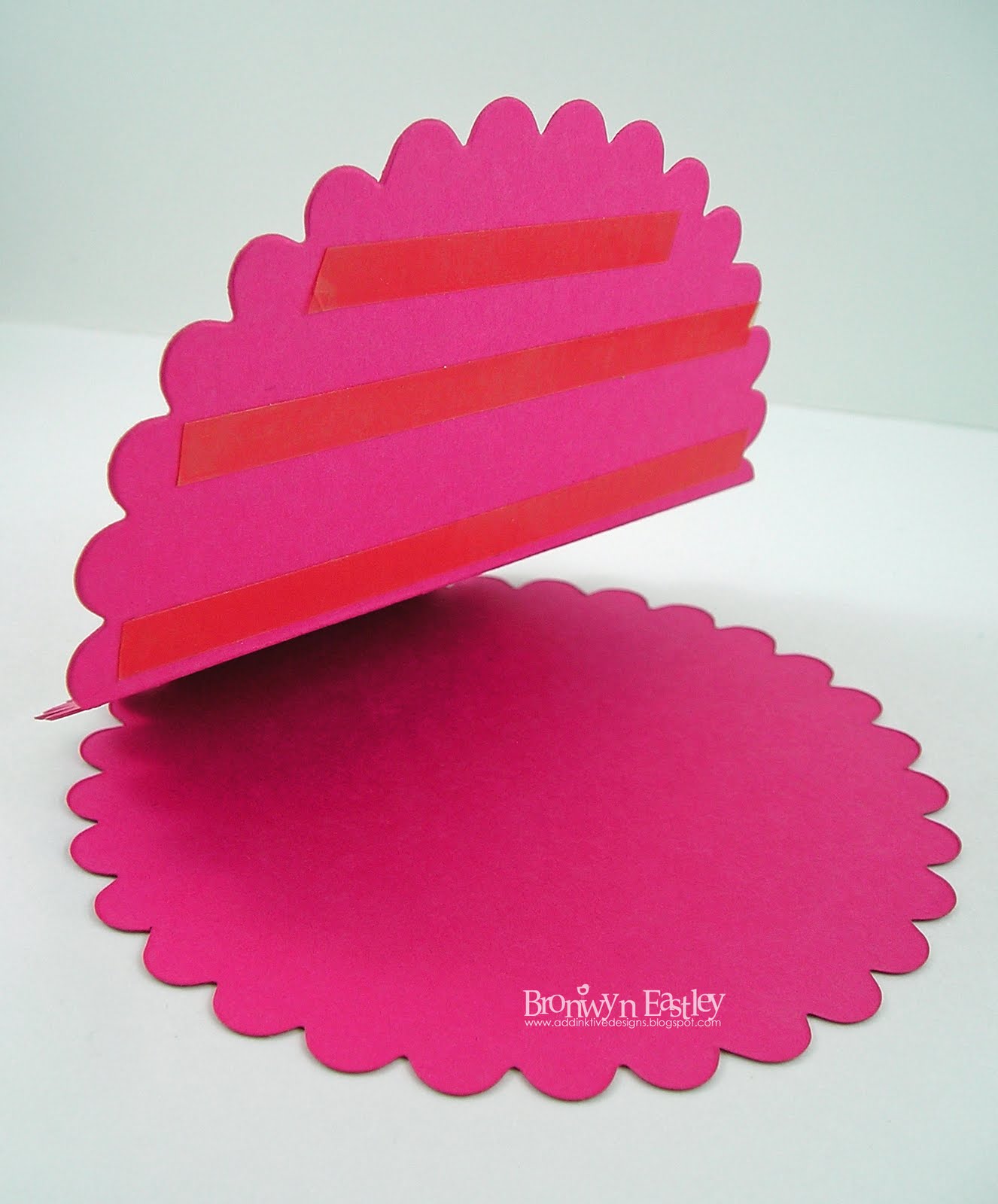 Scallop Circle Easel Card Tutorial