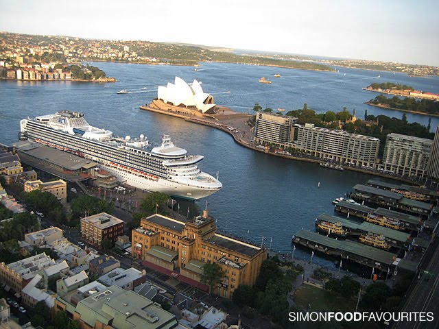 [20100104_4894-Blu-Bar-on-36_opera-house-view.jpg]