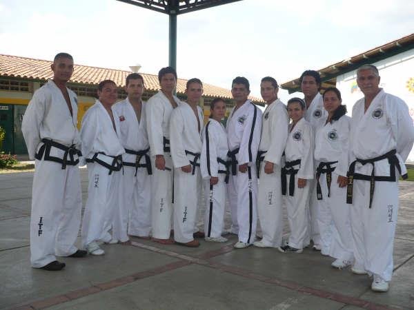 INSTRUCTORES DEL CHUNG DO KWAN