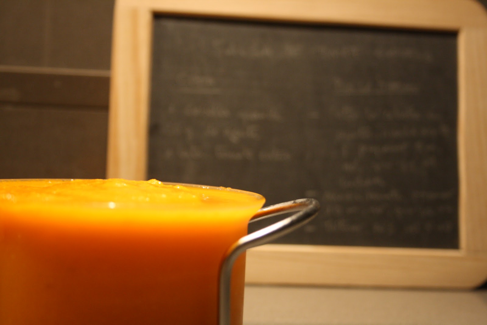 HE VENIDO A COCINAR SALSA DE TOMATE EXPRESS