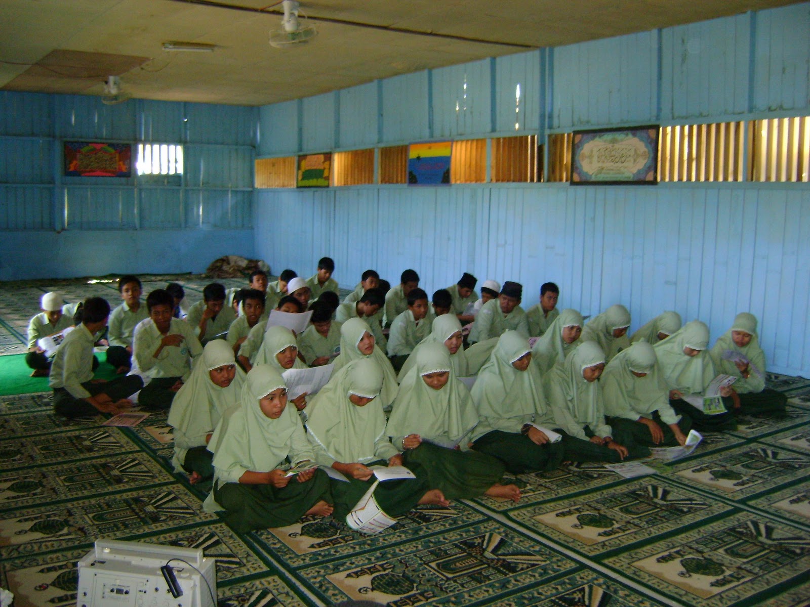MTs Al Mujahidin Samarinda Terakreditasi Baik ( B ): 2010