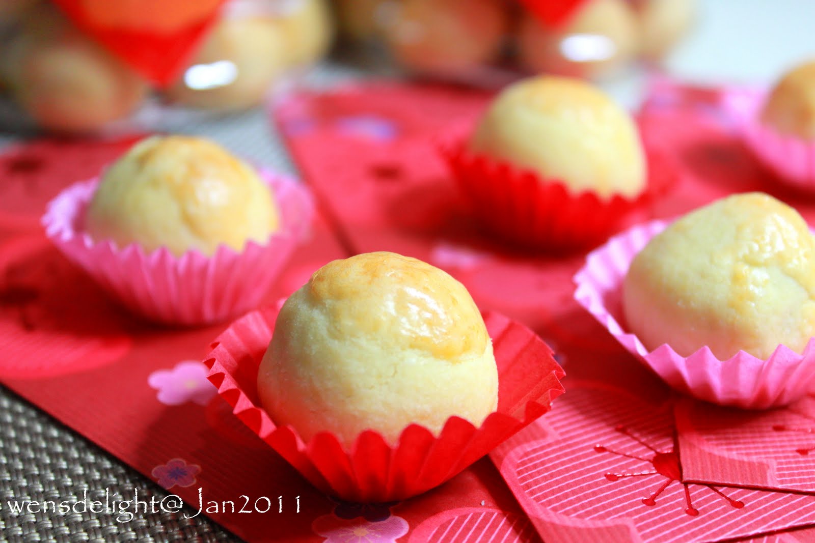 Wen's Delight Golden Pineapple Balls