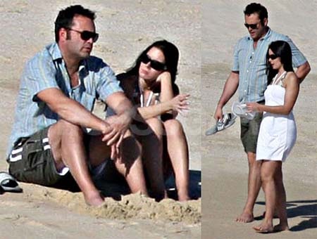 Vince Vaughn Barefoot >> Blogger Of The Bride Vince Vaughn Had A Low Key Wedding Vince Vaughn Barefoot >> Blogger Of The Bride Vince Vaughn Had A Low Key Wedding