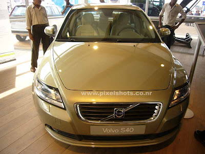 volvo S40.jpg