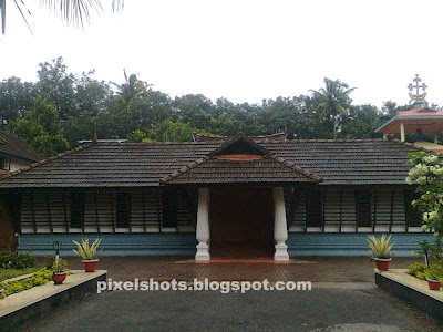 sister St alphonsa home at kudamaloor-kottayam-kerala,first woman saint home,christian pilgrimage places,home chappel